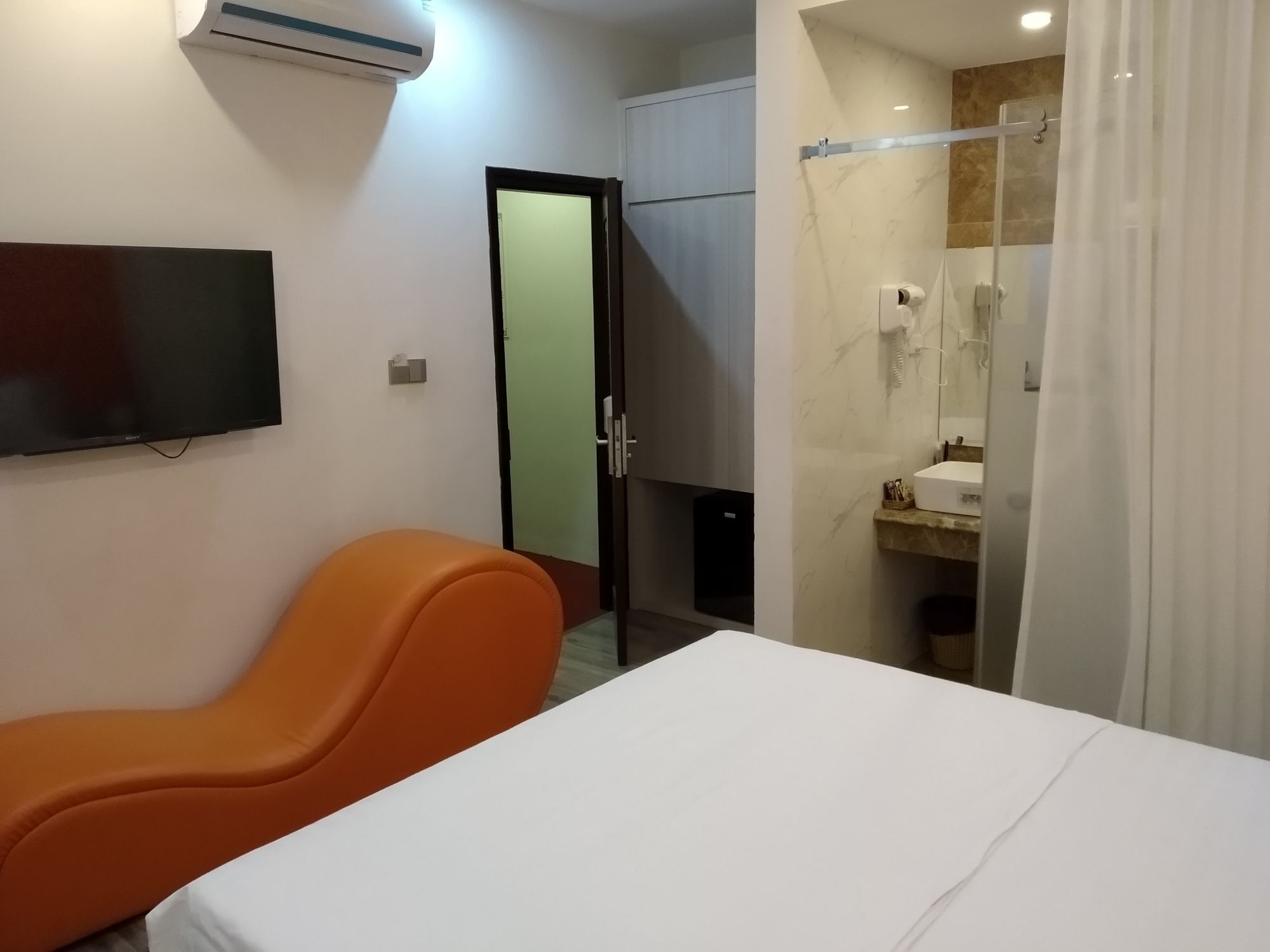 Golden Hotel Ханой Экстерьер фото